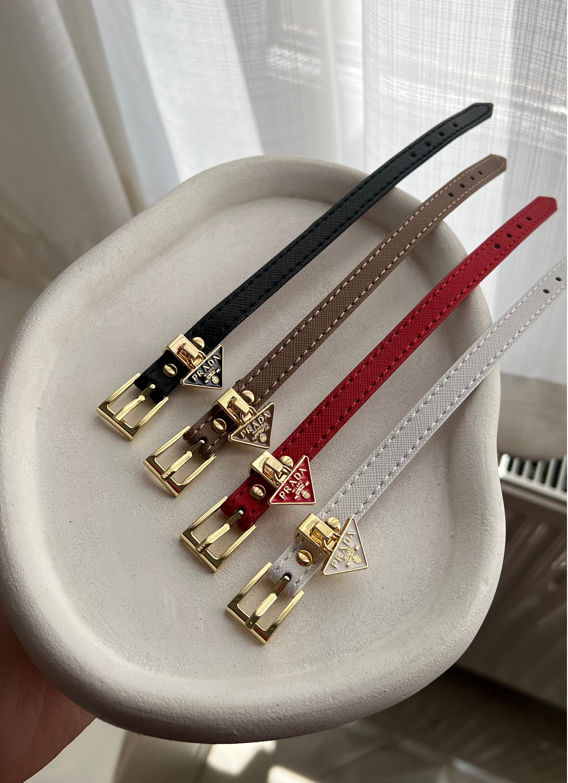 دستبند چرم Prada